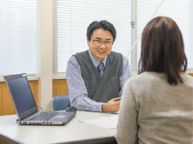 返却面談の様子